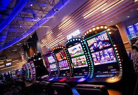 Meja live casino bos132 – dealer sungguhan, blackjack dan baccarat real-time di Lobby Game